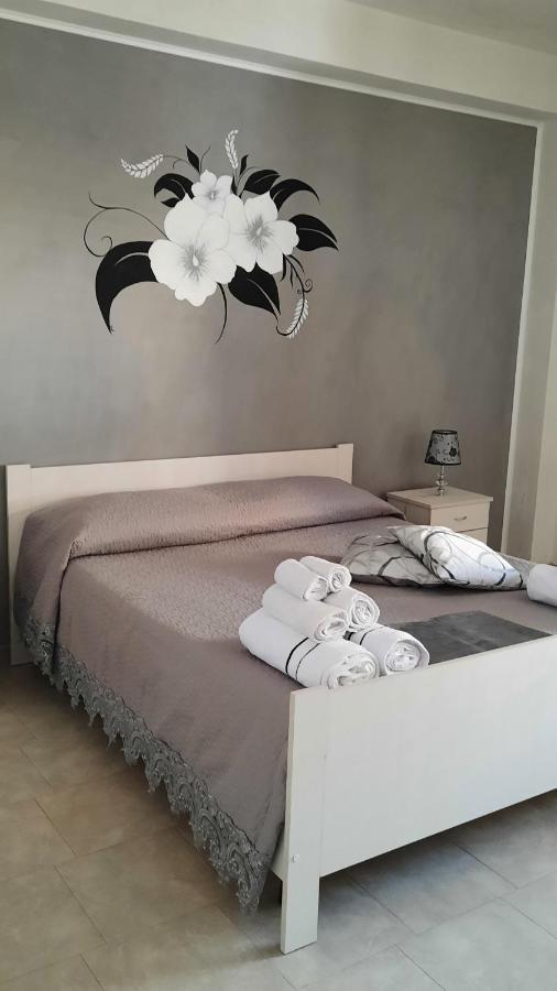 Casa Vacanze Il Glicine 1 Apartamento Pachino Exterior foto