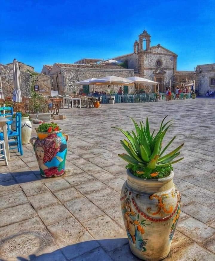 Casa Vacanze Il Glicine 1 Apartamento Pachino Exterior foto